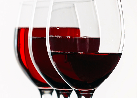 在葡萄酒中加入更多颜色时的结果。